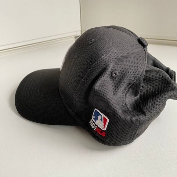 MLB White Sox Baseball Cap Black Hat Youth OC‎ Sports - Picture 2 of 4